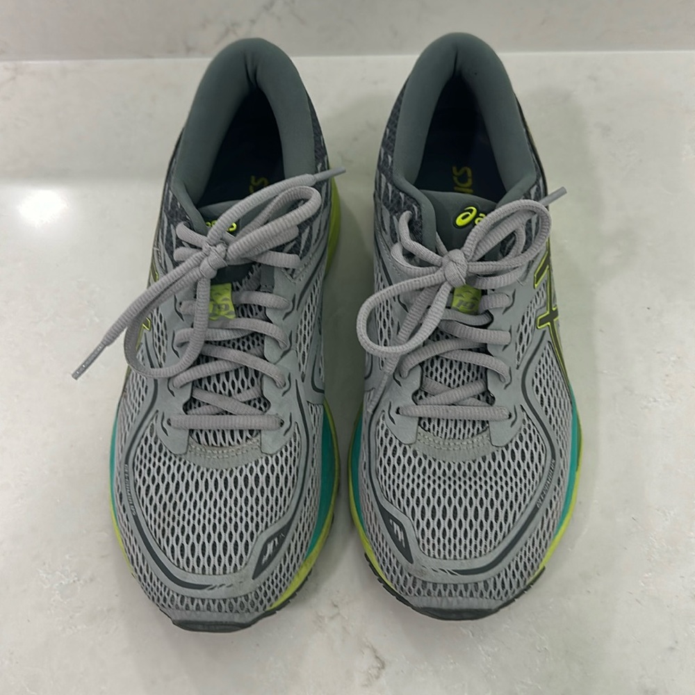 ASICS gel cumulus 19 - size 8.5